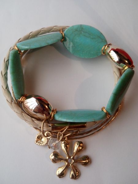 Conjunto de Pulseiras Dourada Verde Agua