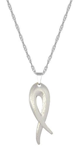 Gargantilha e pingente folheados a prata