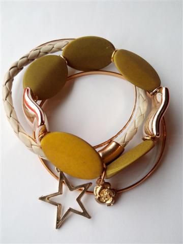 Conjunto de Pulseira Verde com Pingente